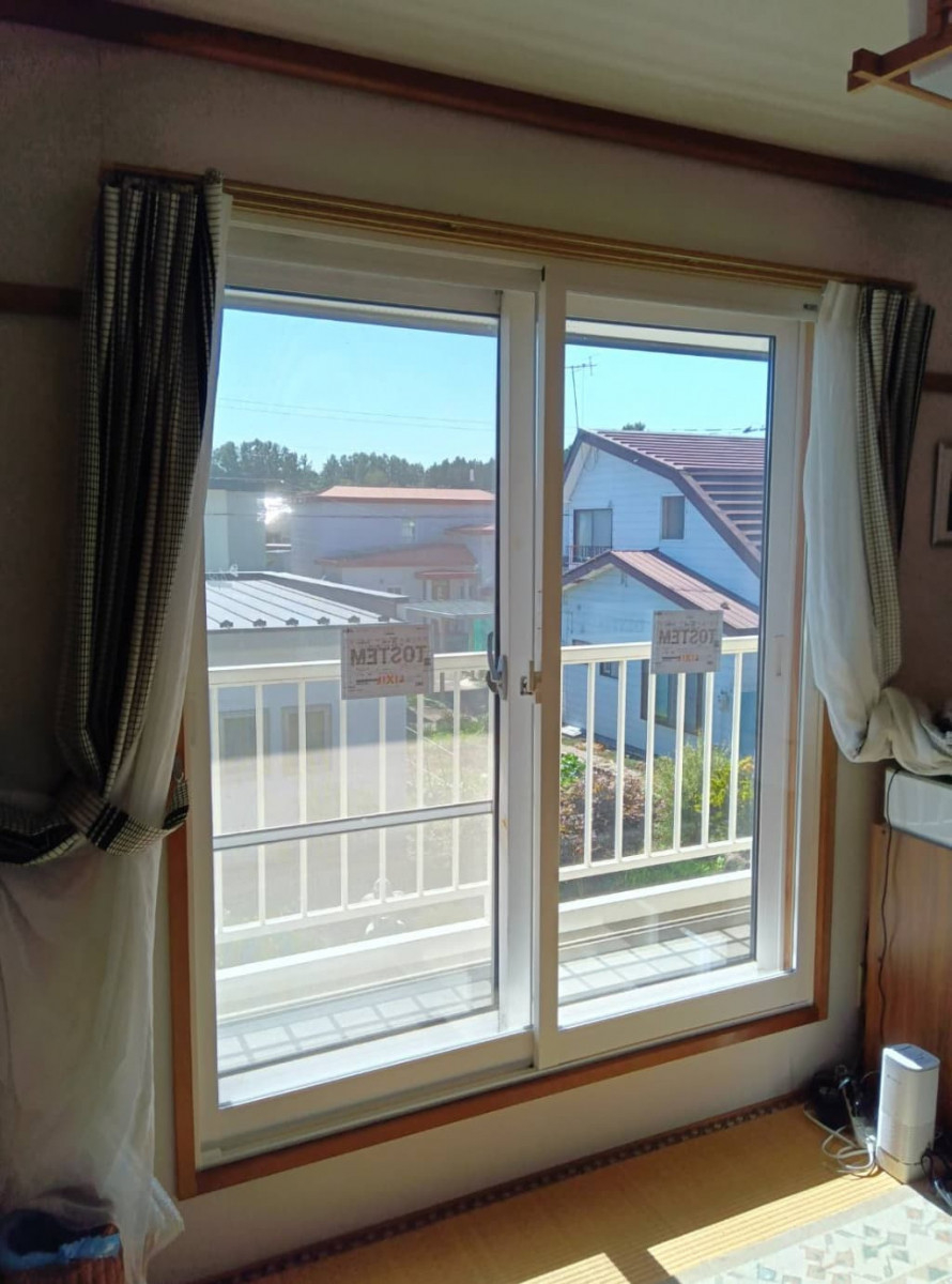 トカチトーヨー住器の【補助金活用】木製建具から内窓へ。断熱性能を短時間で大幅アップ【窓リノベ】の施工後の写真1