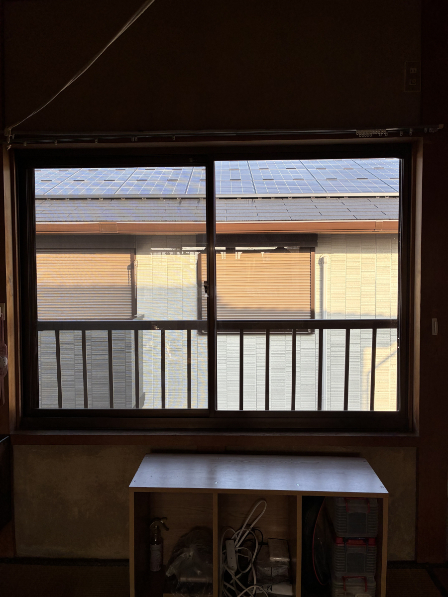 アイユーの断熱アップとプライバシー保護の施工前の写真1