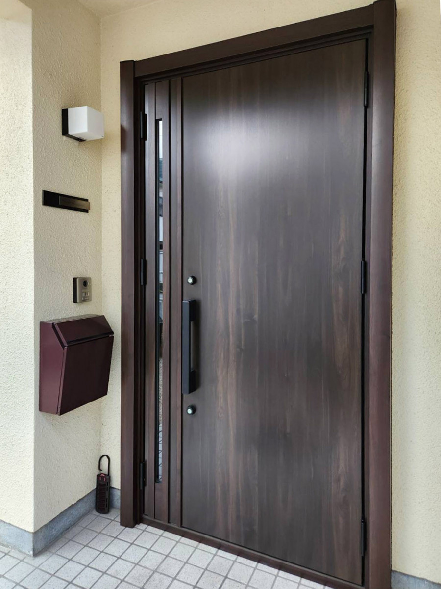 三次トーヨー住器の三次市 | S様邸 | 玄関ドアリフォーム リシェント3の施工後の写真2