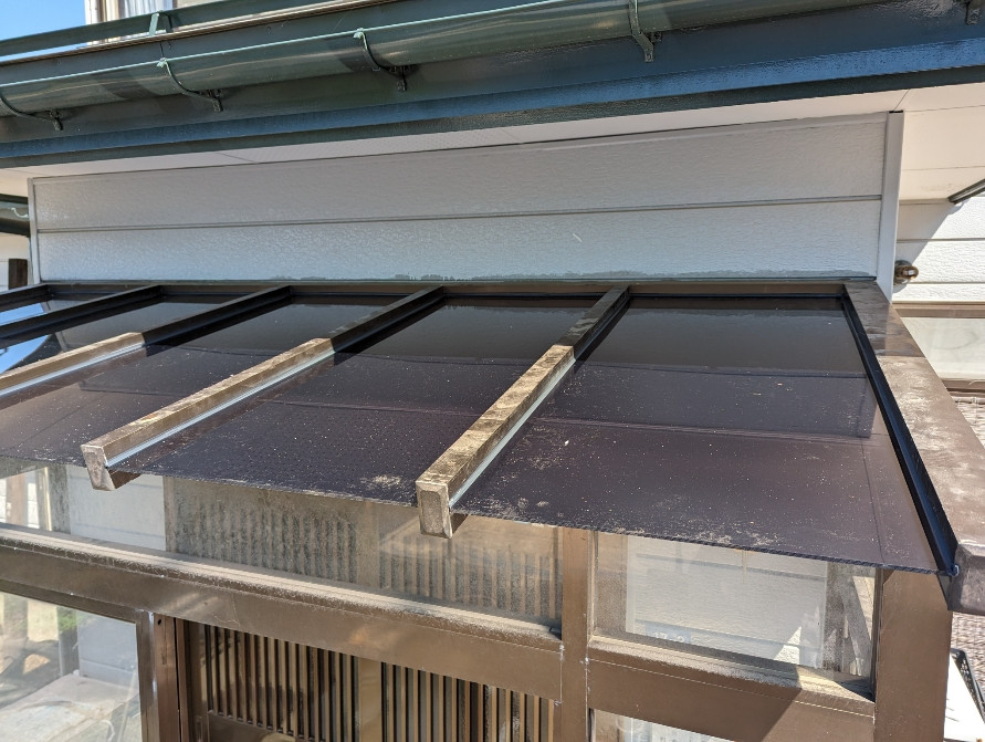 クリマの風除室　屋根材の交換の施工後の写真1