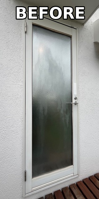 窓お助け隊ホリカワの【名古屋市昭和区】ペアガラスの内部結露を取替で対応！の施工前の写真1