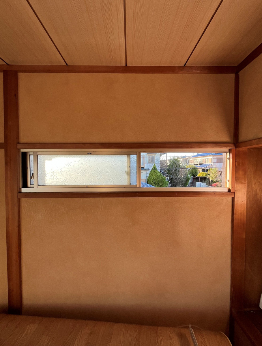 窓お助け隊ホリカワの【春日井市】寒さ対策に内窓。補強一体ふかし枠仕様。の施工前の写真2