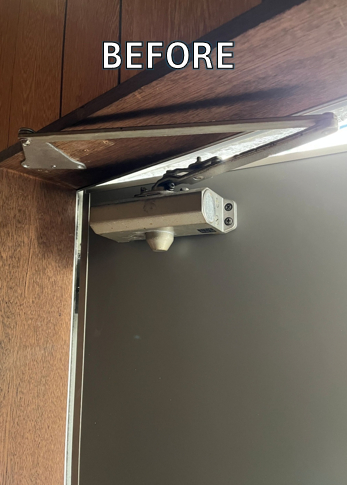 窓お助け隊ホリカワの【瀬戸市】ドアクローザー故障／油圧低下で調整不能のため取替工事の施工前の写真1