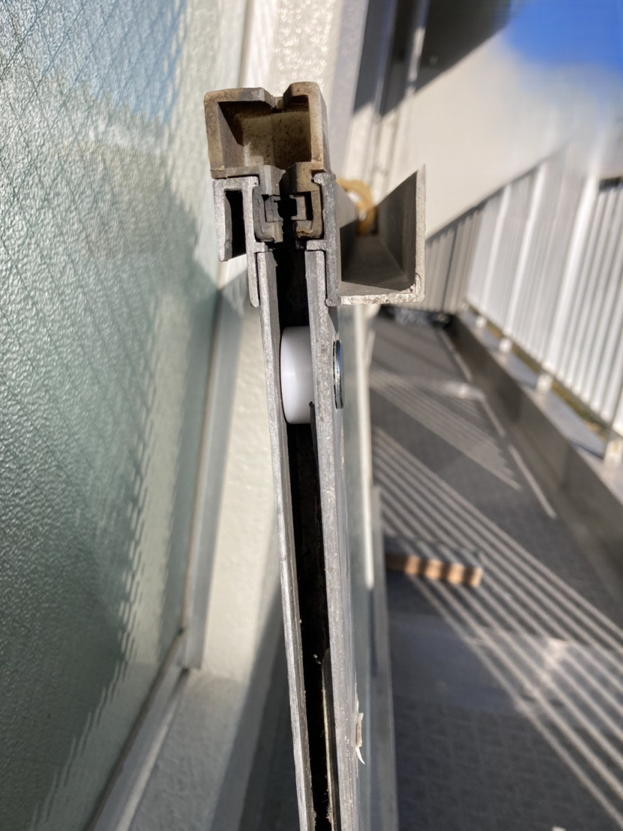 窓お助け隊ホリカワの動かない公団サッシを修理！アルミ引違い窓の戸車交換でスムーズ開閉に改善【守山区】の施工後の写真2