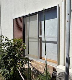 京都サッシセンターの雨戸パネル交換の施工前の写真1