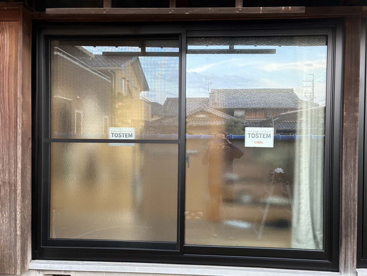 京都サッシセンターの住宅省エネ補助金を活用してカバー工法で窓交換の施工後の写真2