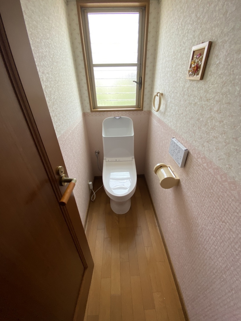 ヤスオ疊店の玄関新調の後は…補助金でお得にトイレ交換！の施工後の写真2