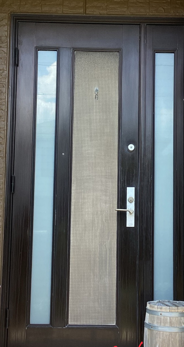 ヤスオ疊店のイベント来場がきっかけ！採風玄関ドア＆内窓でモダンな住まいへ🚪✨の施工前の写真1