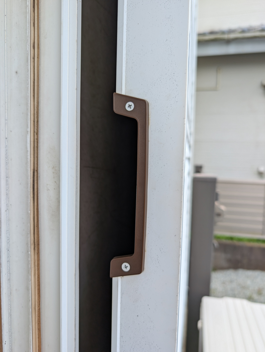 井山サッシ工業の【伊勢原市】雨戸の動きが悪い！重い...　戸車交換！の施工後の写真2