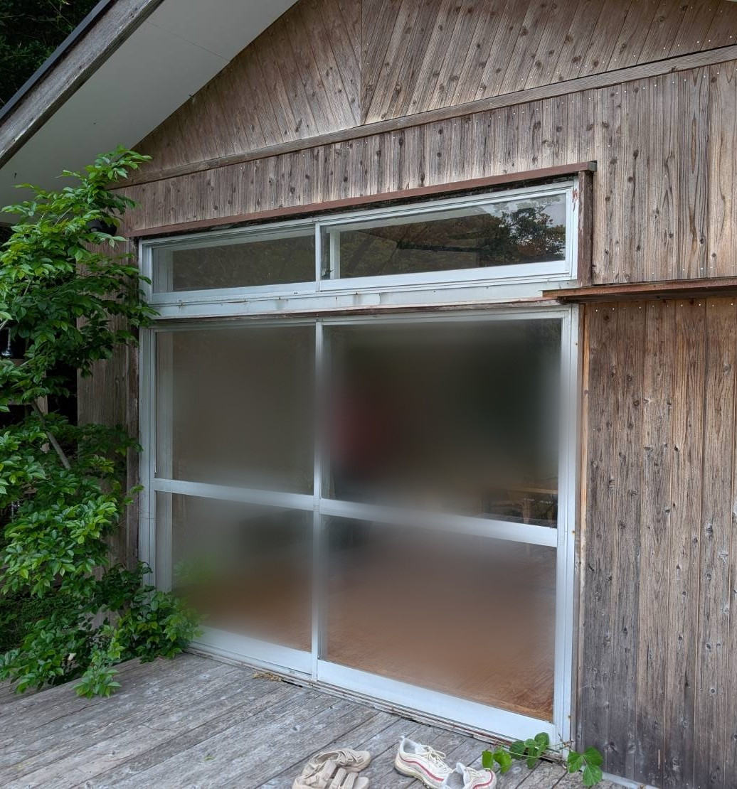 井山サッシ工業の【横須賀市】補助金制度を利用してお得に快適！外窓交換の施工前の写真1