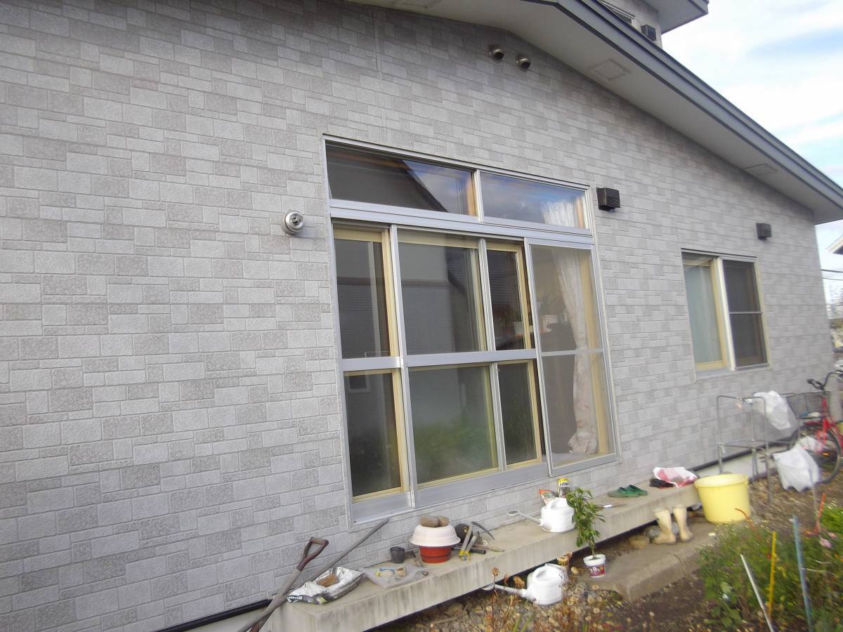 住まいの工事屋さんの窓サッシを取り替えましたの施工前の写真1