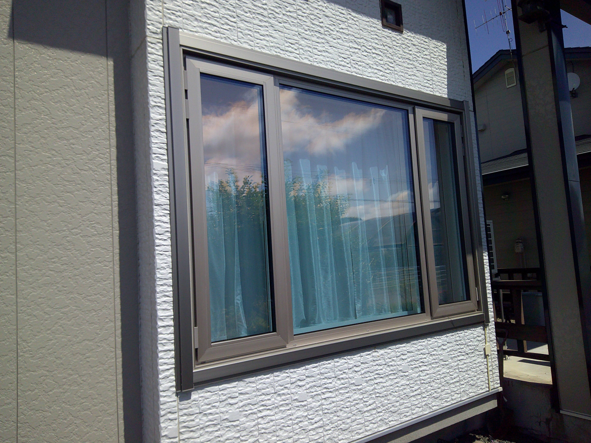 住まいの工事屋さんのトリプルへ交換しました。の施工後の写真1