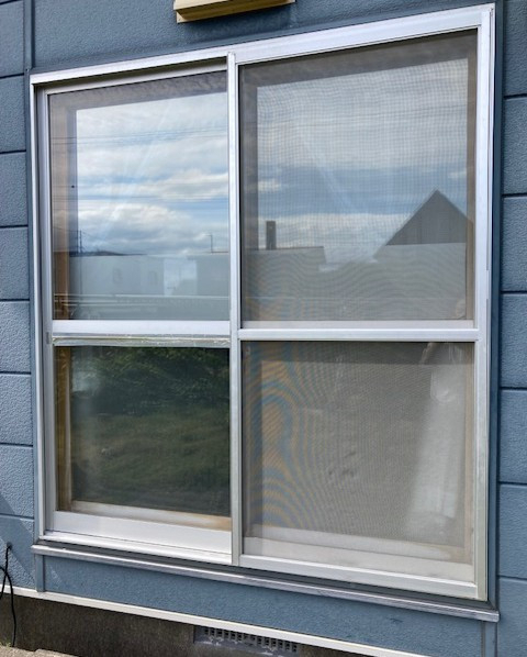 住まいの工事屋さんのアルミサッシより断熱サッシへ交換しました。の施工前の写真1