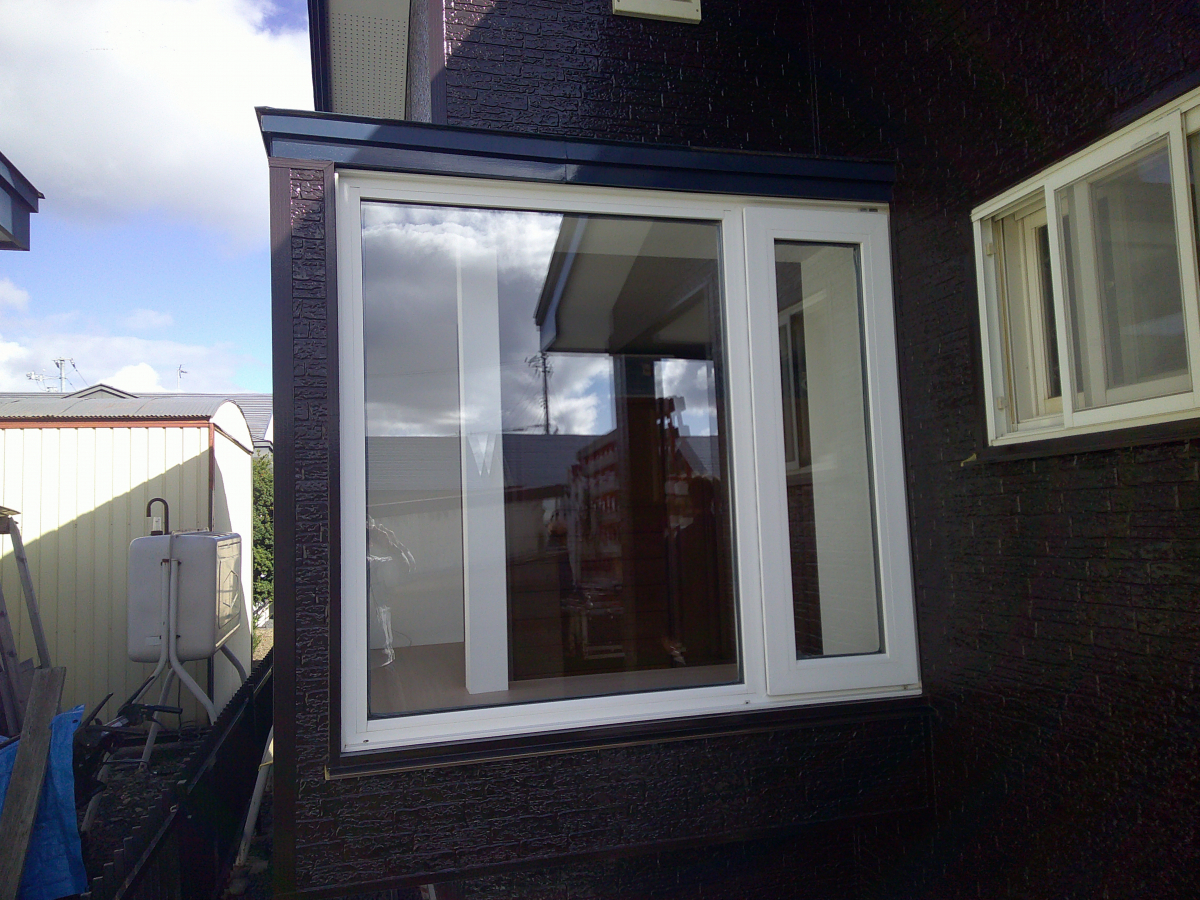 住まいの工事屋さんの残りの窓を取り換えました。の施工前の写真1