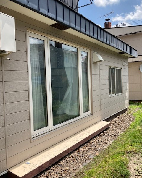 住まいの工事屋さんの補助金を利用してサッシを交換しました。の施工前の写真2