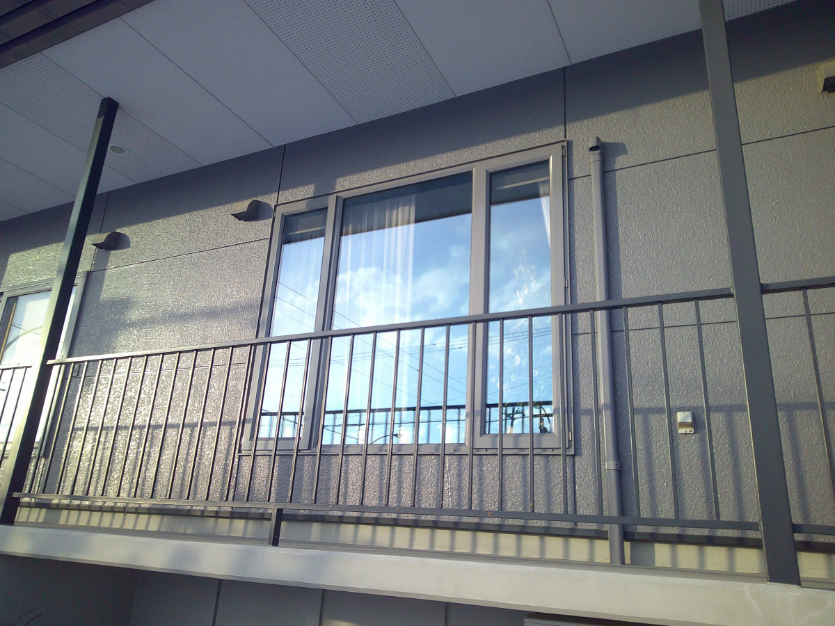 住まいの工事屋さんのサッシを取り換えましたの施工前の写真1