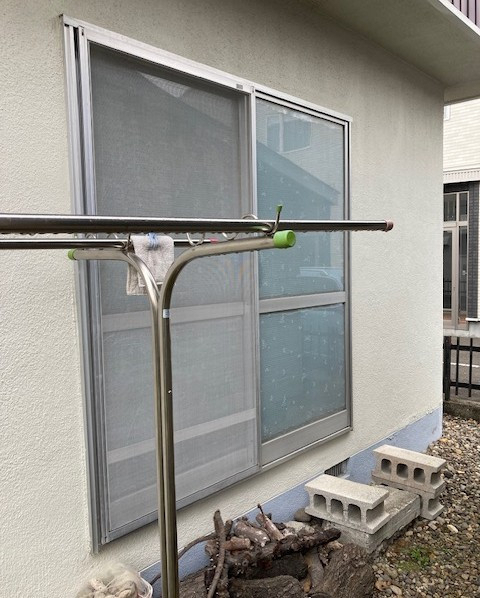 住まいの工事屋さんの断熱サッシへと交換しました。の施工前の写真1