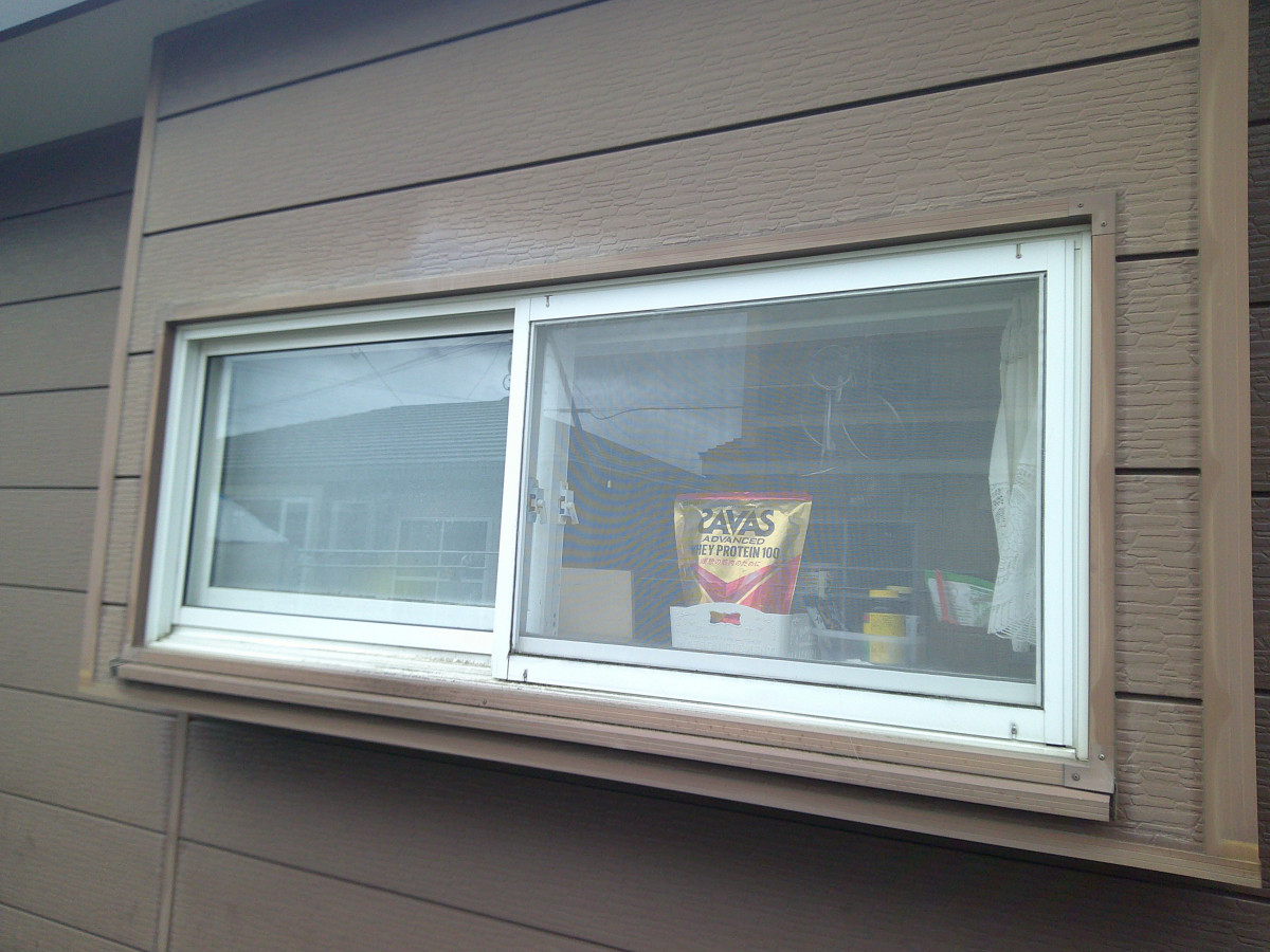 住まいの工事屋さんの窓を暖かくしました。の施工前の写真3