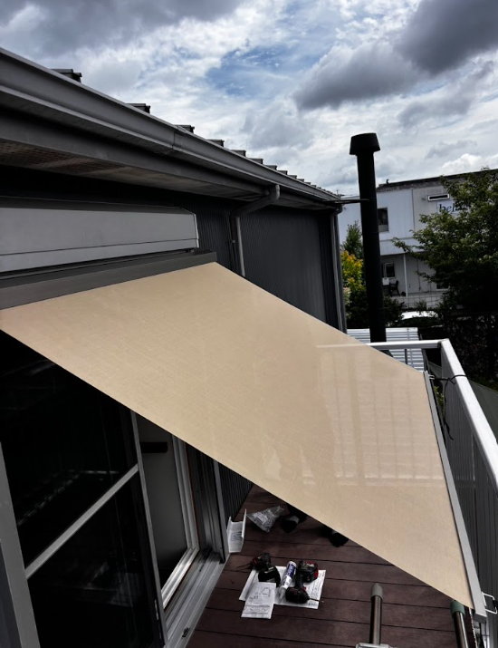 石田トーヨー住器 都城支店の早めの猛暑対策！LIXILスタイルシェードで室温上昇を抑え、お洒落に目隠しを実現した施工例の施工後の写真1