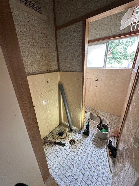 ユーライフのトイレ改修工事の施工前の写真1