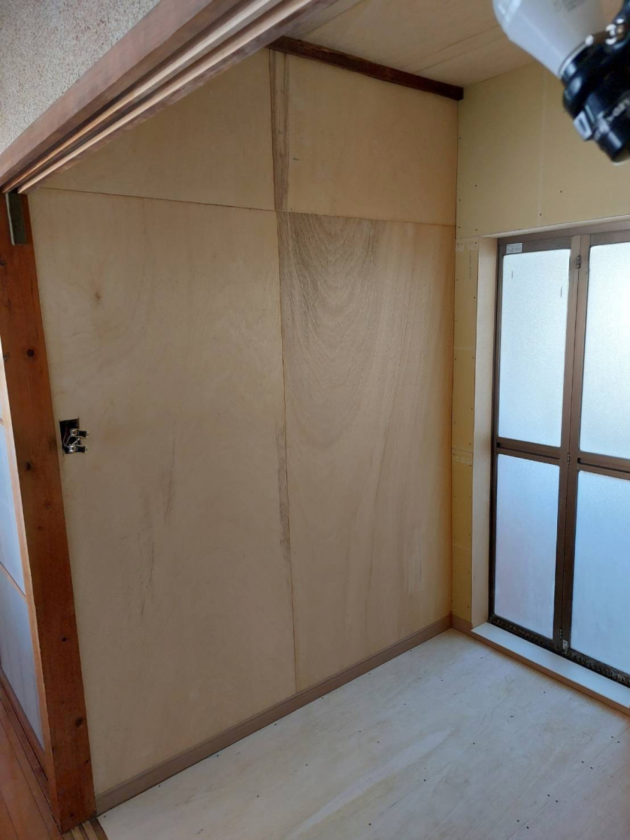 ユーライフの洗面室をリフォーム！洗面化粧台をピアラに取替えて洗面室を使いやすくの施工前の写真2