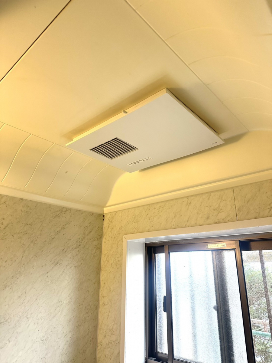 ユーライフの浴室の換気扇を換気暖房乾燥機に取り替えました！の施工後の写真1