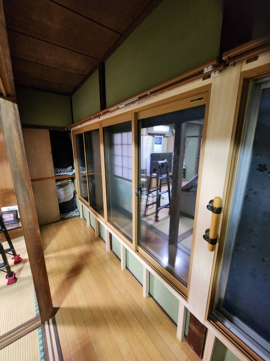 ユーライフの窓枠の幅が狭くても大丈夫！【ふかし枠】で取付け可能にの施工後の写真2