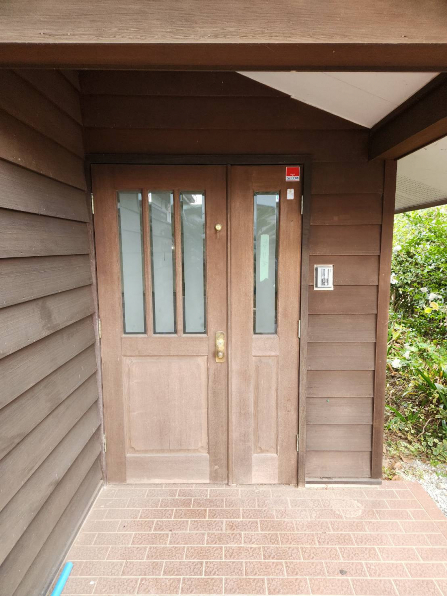 ユーライフの玄関をリフォームしてスマートな暮らしへの施工前の写真1