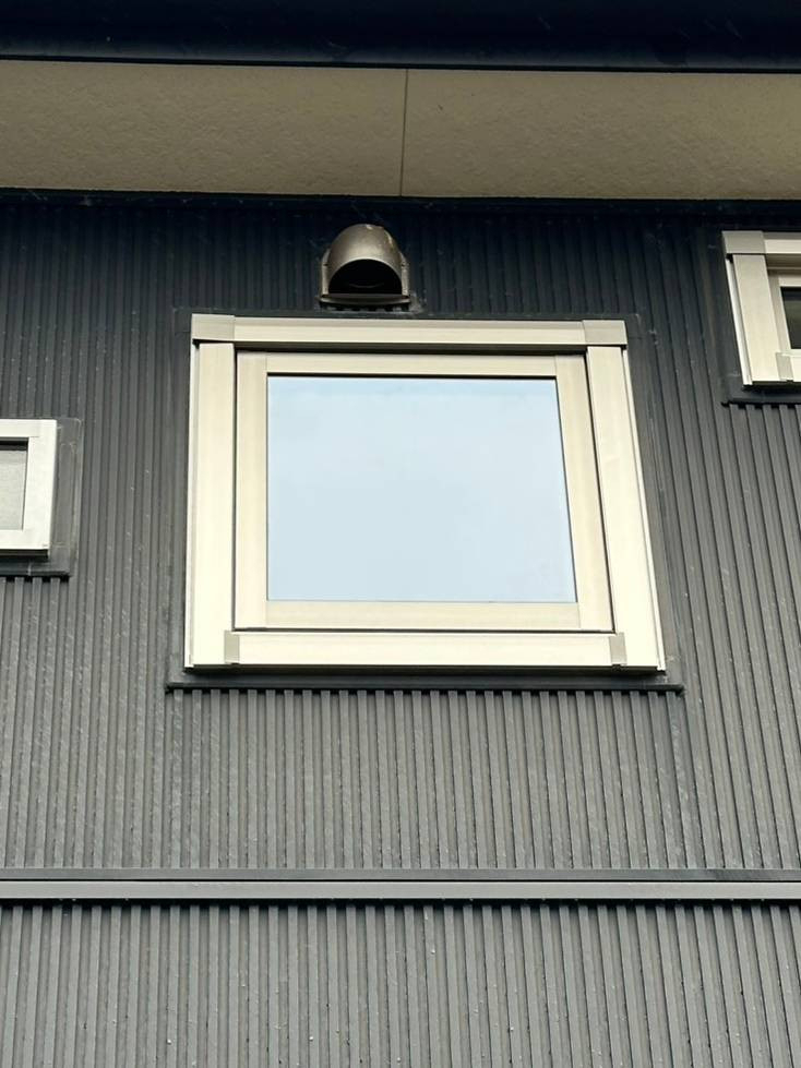ユーライフのルーバー窓を取替えて安心・安全な窓への施工後の写真1