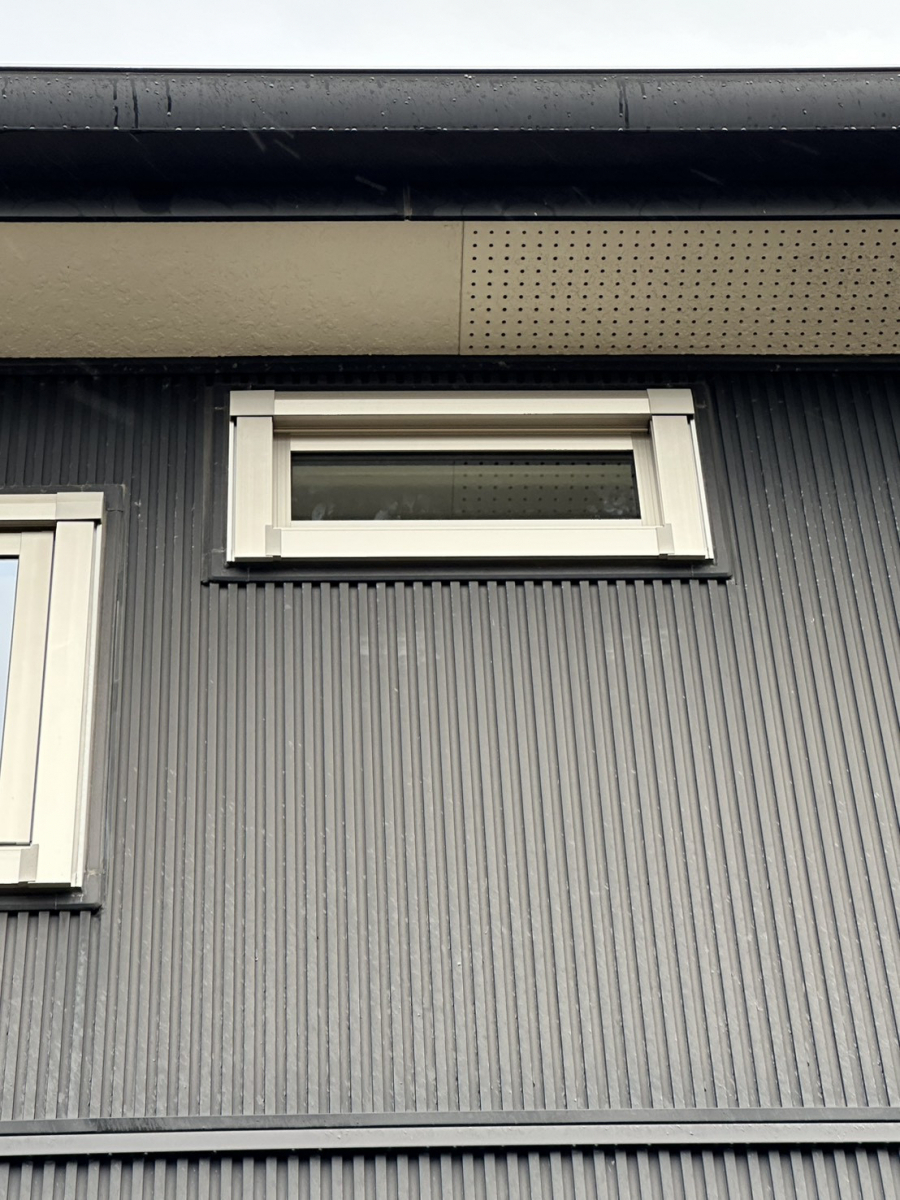 ユーライフのルーバー窓を取替えて安心・安全な窓への施工後の写真2