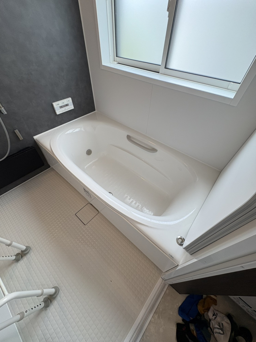 ユーライフの浴室リフォームと同時に窓の取替えもしました‼の施工後の写真1