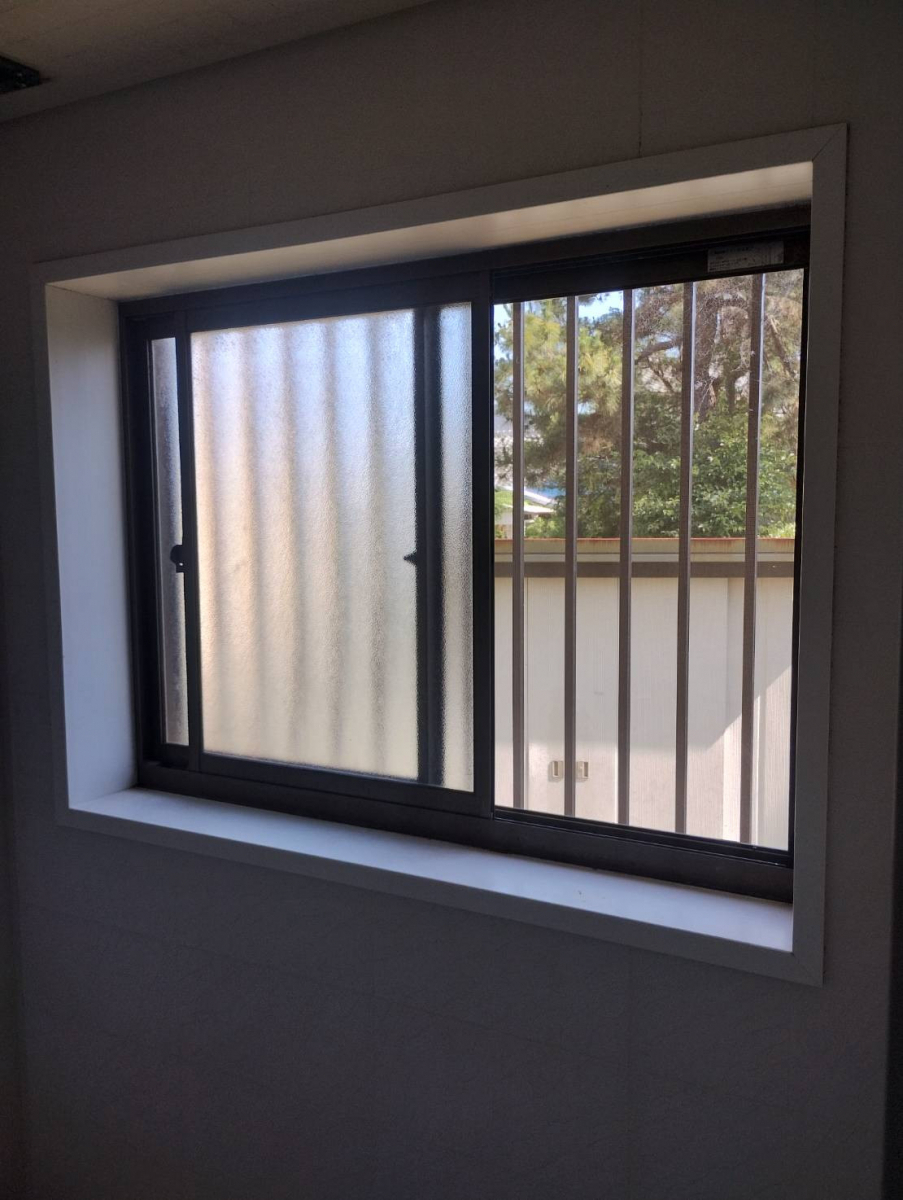 ユーライフの浴室の窓サイズを小さくして断熱効果アップ⤴の施工前の写真1