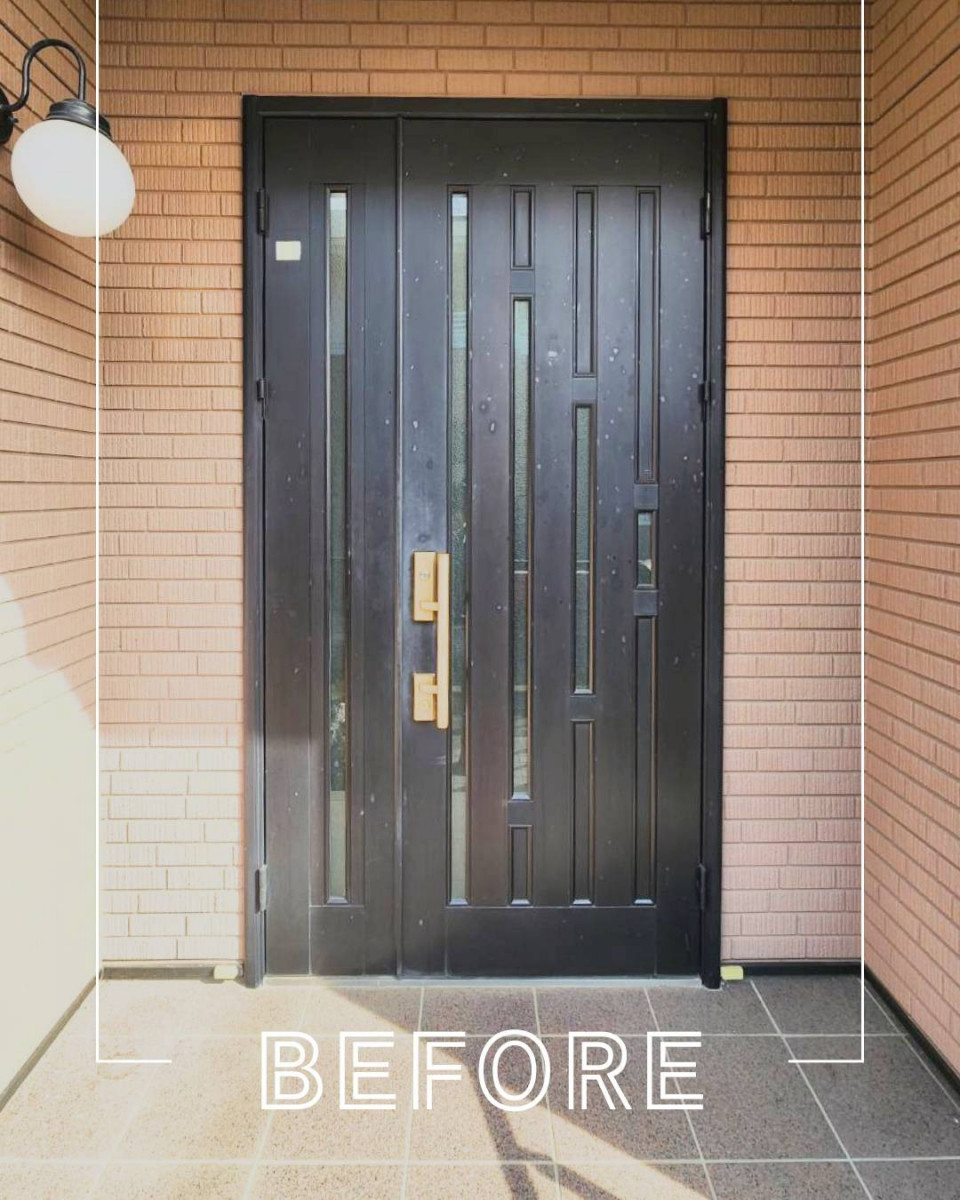 ユーライフの玄関ドアを取替えました✨毎日使う玄関ドアをより快適に‼の施工前の写真1
