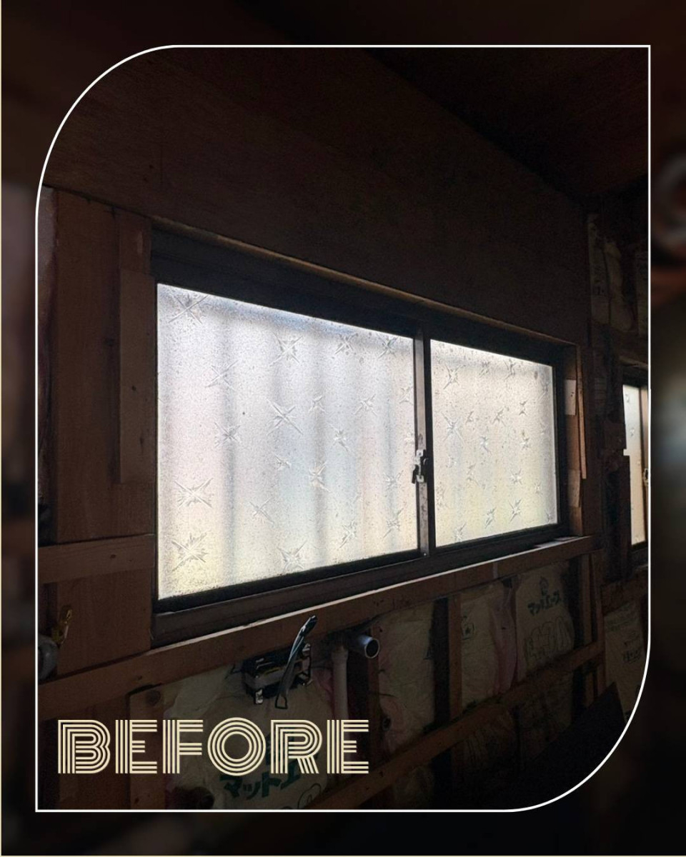 ユーライフのちょうどいいサイズで快適に😊洗面室の窓を小さくリフォームの施工前の写真2