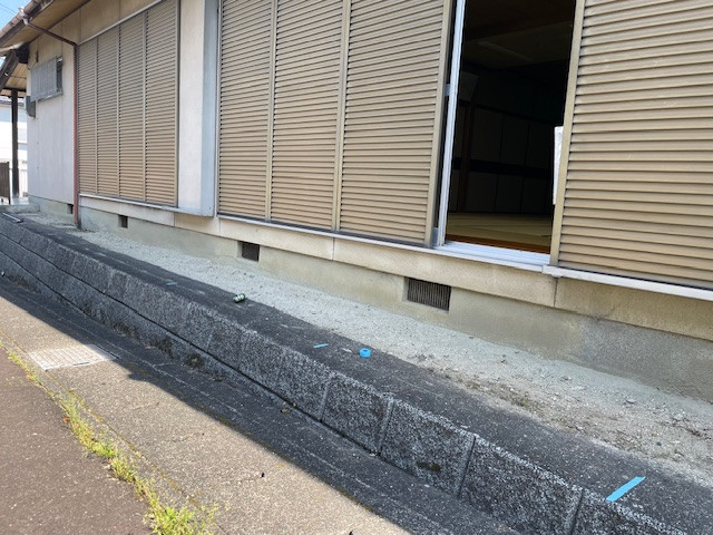 山本ガラスの少しずつ高くなっていくので・・・の施工前の写真1