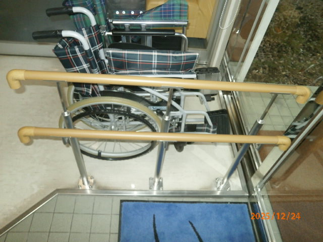 大竹商店のステンレス手摺の施工後の写真1