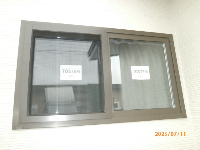 大竹商店の引違樹脂サッシの施工後の写真1