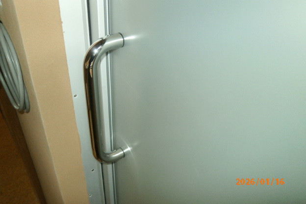 大竹商店のステンレス　バーハンドルの施工後の写真1