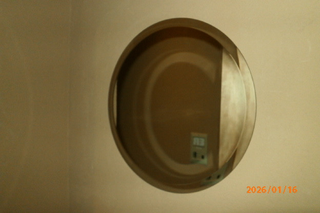 大竹商店の丸い　全周面取り鏡の施工前の写真1