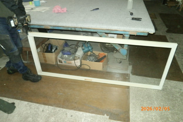 大竹商店の内窓　ガラス修繕の施工前の写真1