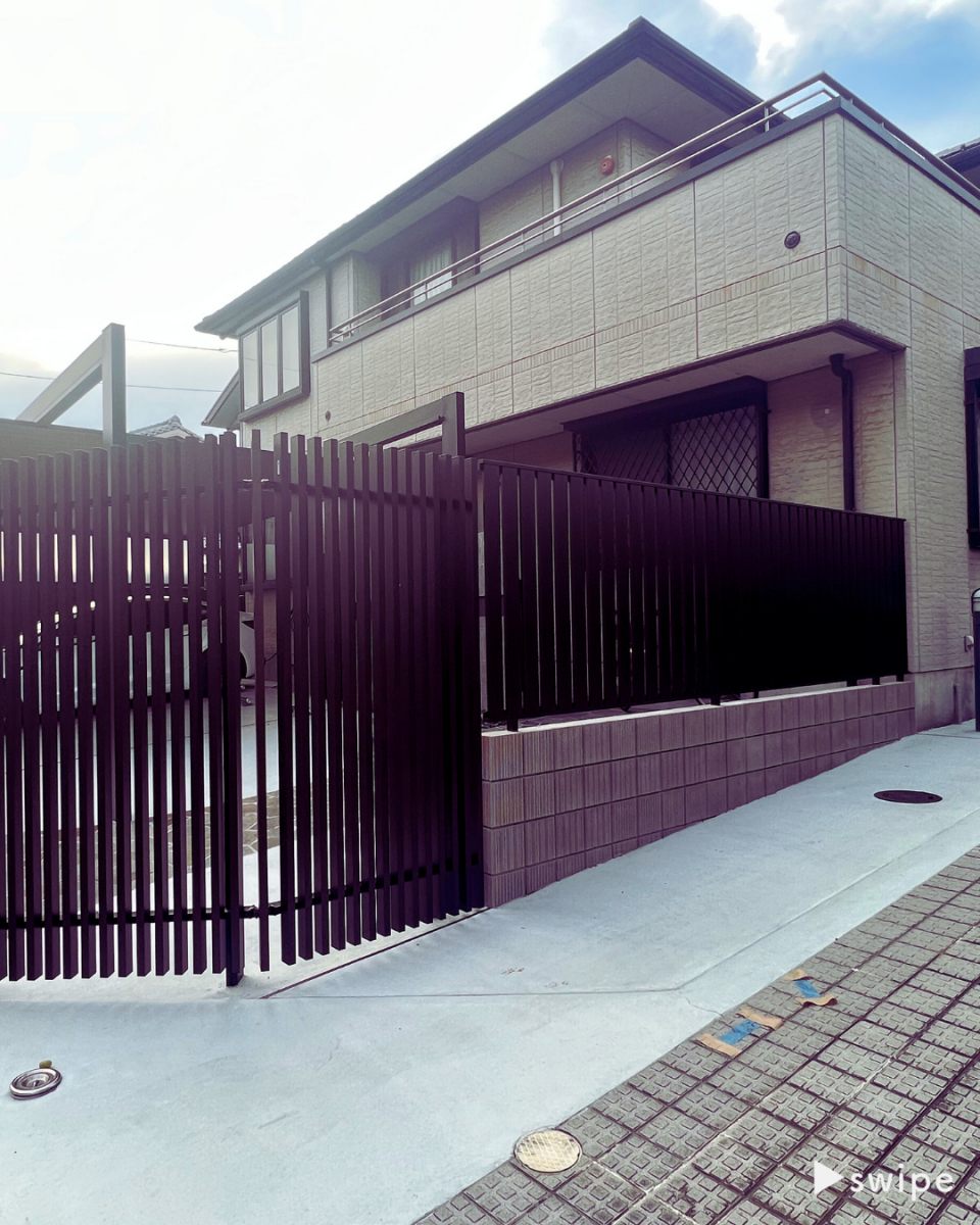 かめかめウィンドウの013やさしい木目がつくる安心空間 【フェンス・ブロック工事】の施工後の写真1
