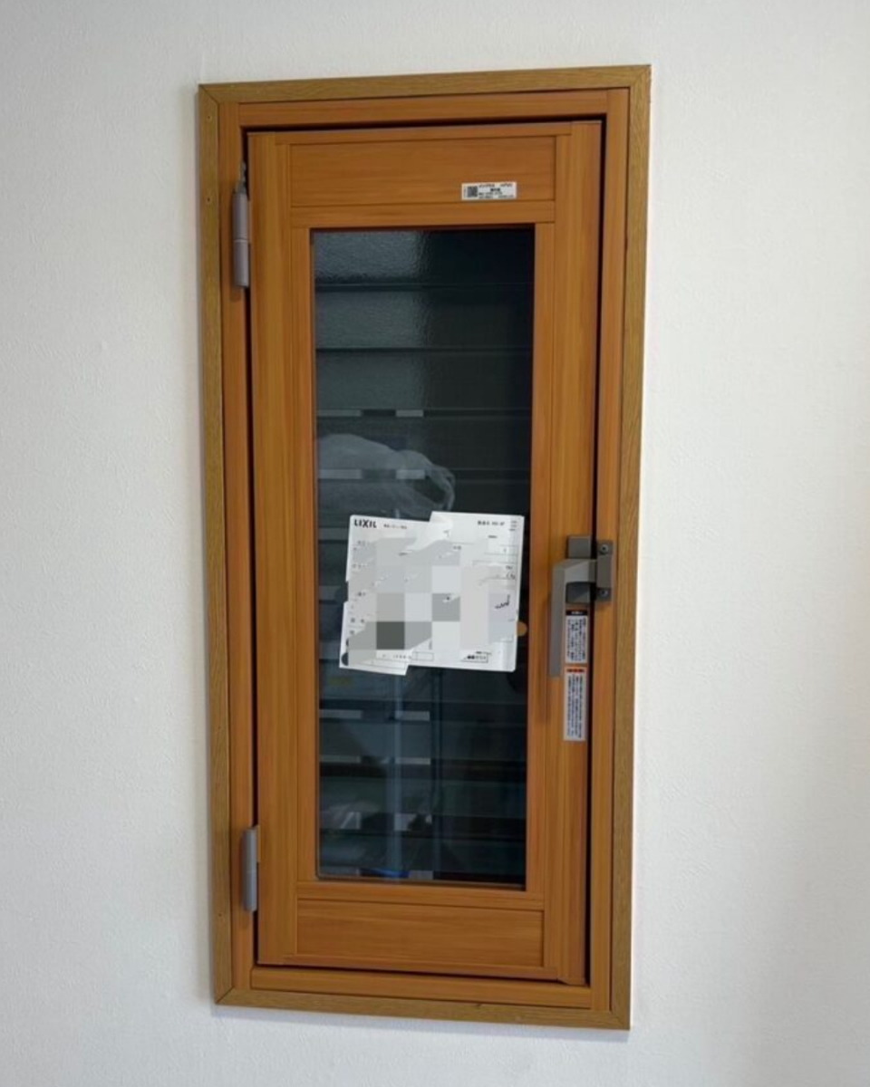 かめかめウィンドウの020寒い！ルーバー窓を断熱リフォーム🐢インプラス開き窓で快適＆お得に✨の施工後の写真1