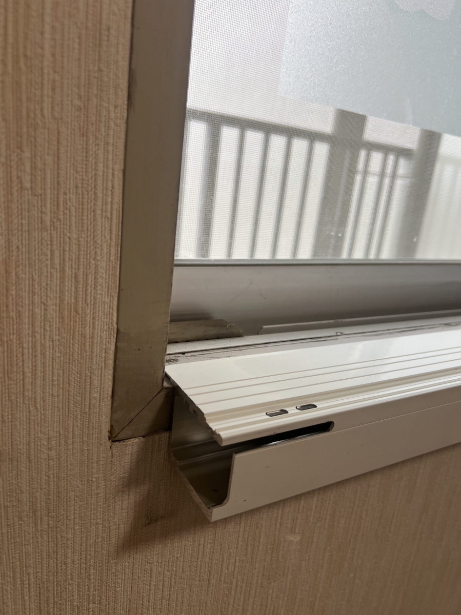 かめかめウィンドウの023 明るさそのまま✨視線はしっかりカット！🐢 インプラス｜かめかめウィンドウ｜八尾市の施工後の写真2