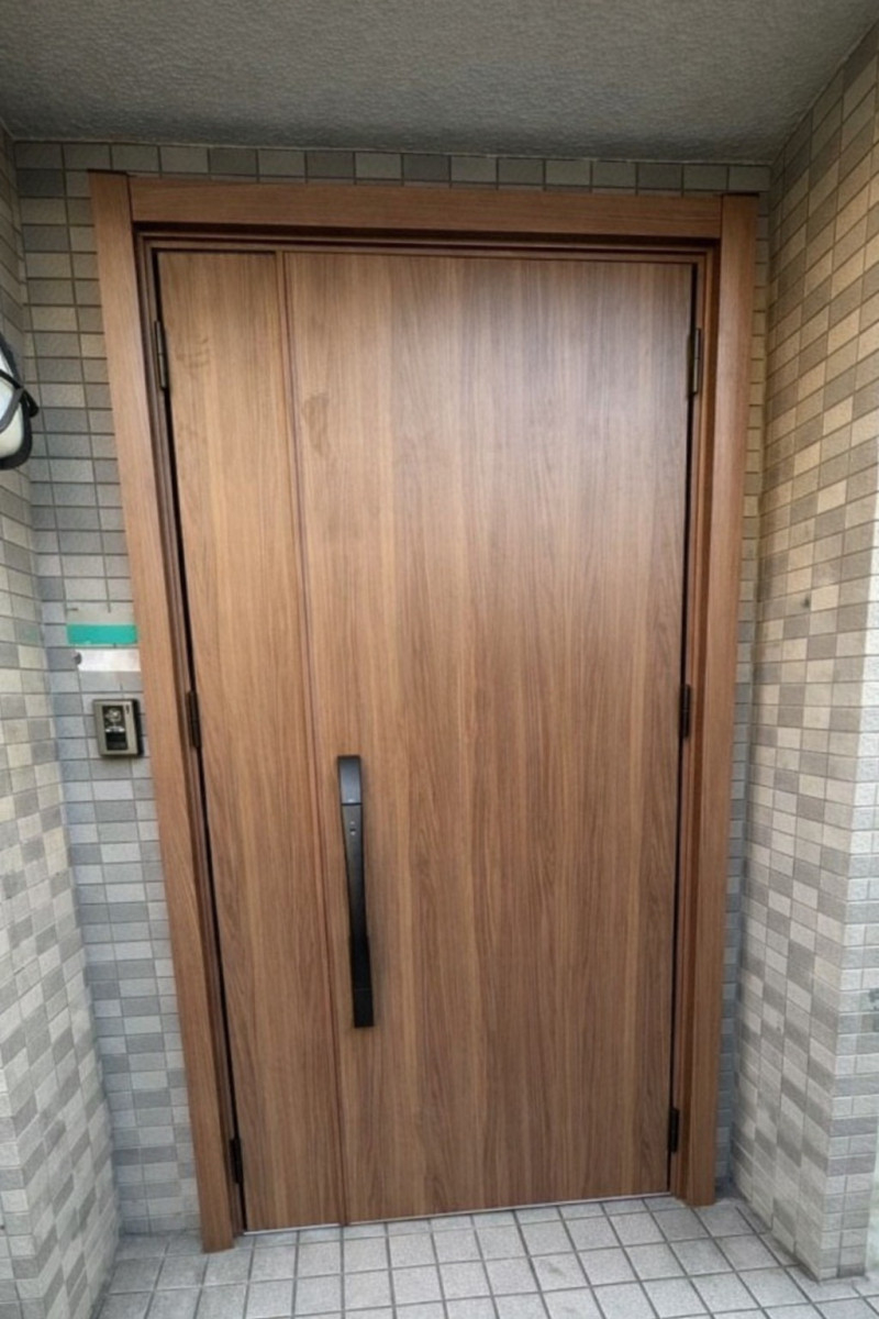 かめかめウィンドウの027玄関ドア交換で印象をガラッと一新✨防犯性＆使い勝手もアップ✨🐢の施工後の写真1