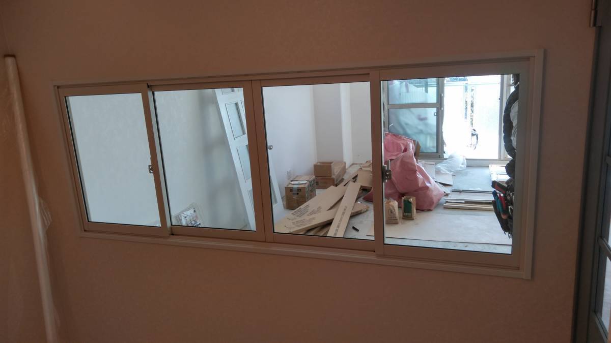 北摂トーヨー住器の室内窓をインプラスで。の施工後の写真1