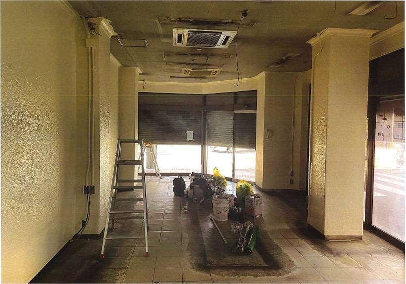 北摂トーヨー住器の店舗室内の塗装工事の施工後の写真2