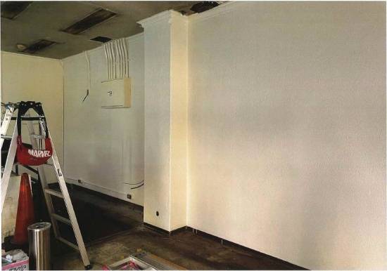 北摂トーヨー住器の店舗室内の塗装工事施工事例写真1
