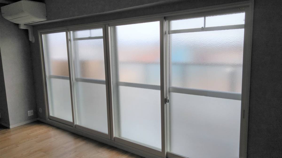 北摂トーヨー住器の内窓「インプラス」取付工事　光熱費を抑える内窓の設置、ご検討ください！の施工後の写真1