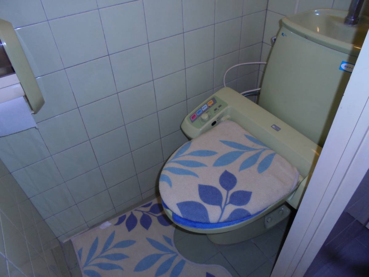 北摂トーヨー住器のトイレ入替工事の施工前の写真1