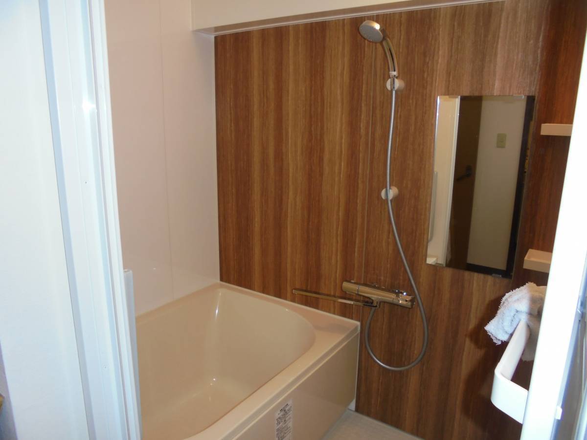 北摂トーヨー住器の浴室・洗面・トイレ入替工事の施工後の写真1